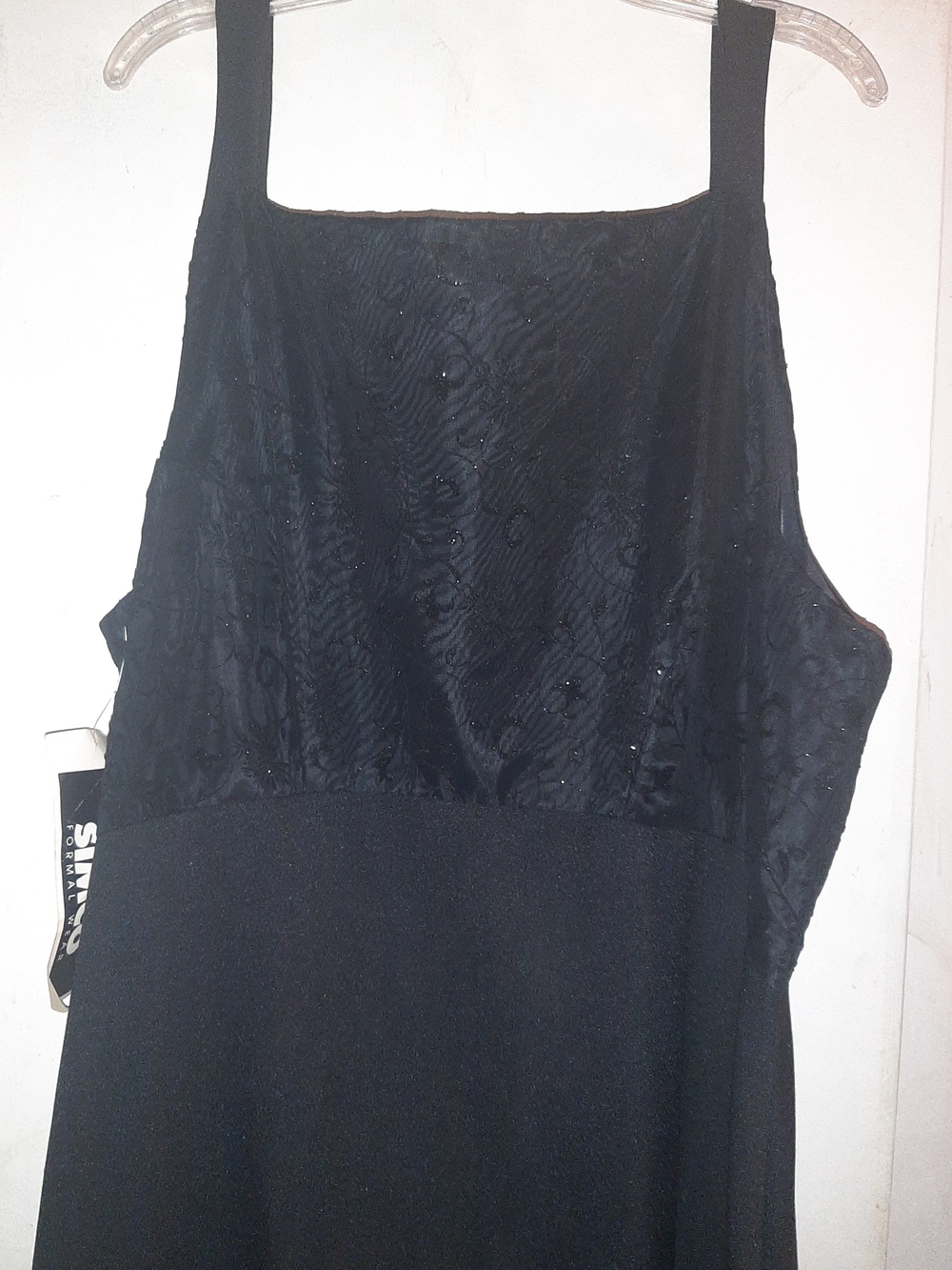 Women's Sleeveless Formal Gown